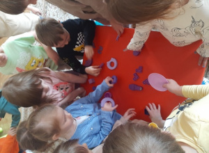 Projekt Sensoryczna tęcza - fiolet