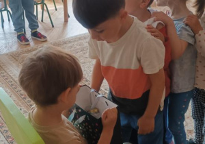 Kajtusie składają solenizantowi urodzinowe życzenia.