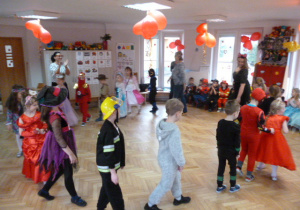Taniec grupy Biedronki