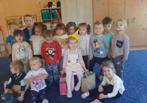 Urodzinowe zdjęcie grupowe.