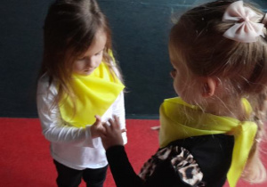 Kajtusie biorą udział w warsztatach teatralnych.