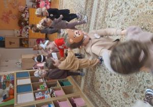 Zabawa taneczna w parach.