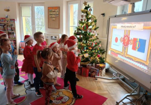 Udział w quizie Mikołajowym.