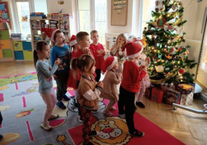 Udział w quizie Mikołajowym.