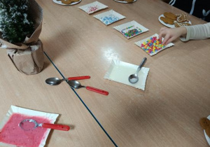 Dekorowanie pierniczków.