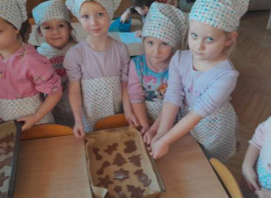 Pieczemy pierniczki.