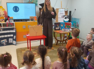 W krainie baśni Andersena- lekcja biblioteczna.