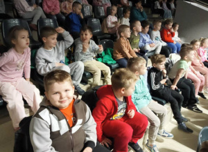 Wyjście do PCAS na spektakl teatralny.