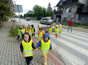 Bądźmy bezpieczni i ostrożni na ulicy.