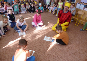Dzieci biorące udział w konkursie